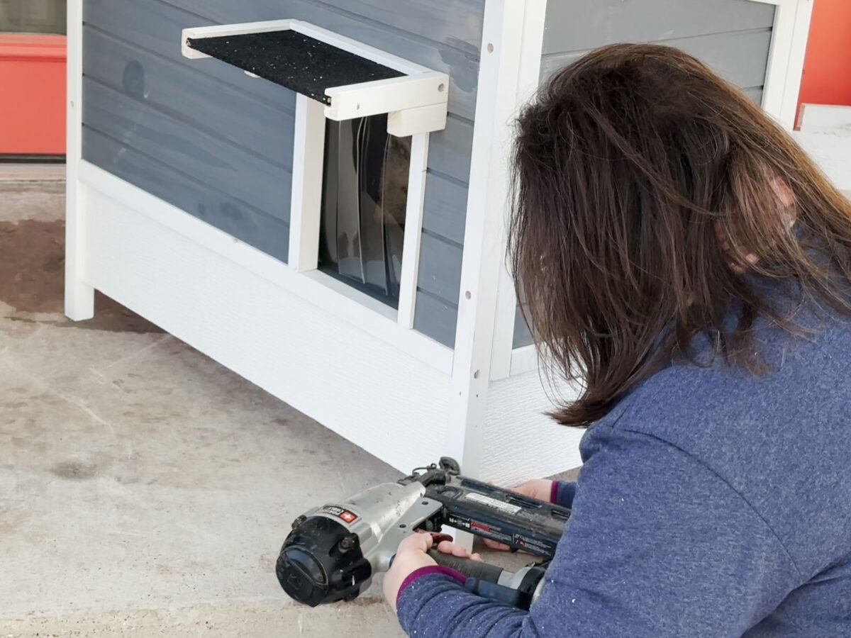 How I insulated a stray cat house for winter